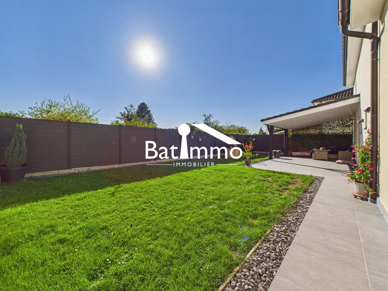 Maison - 245 m² - 8 pièces