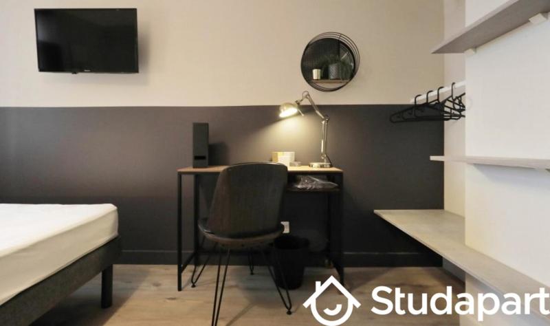 Chambre - 10 m² - 1 pièce