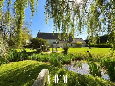 Maison - 360 m² - 12 pièces