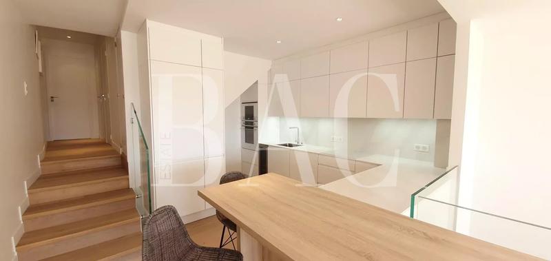 Appartement - 115 m² - 4 pièces