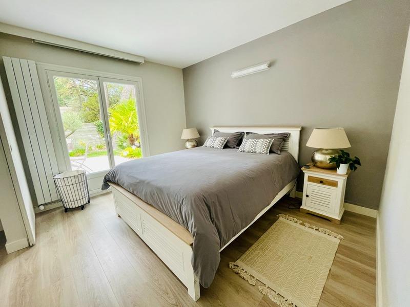 Maison - 196 m² - 8 pièces