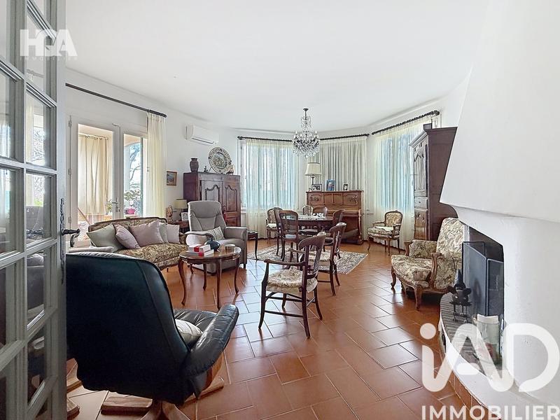 Maison - 198 m² - 8 pièces