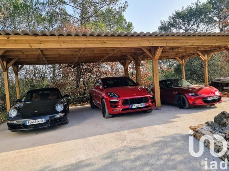 Maison - 242 m² - 8 pièces