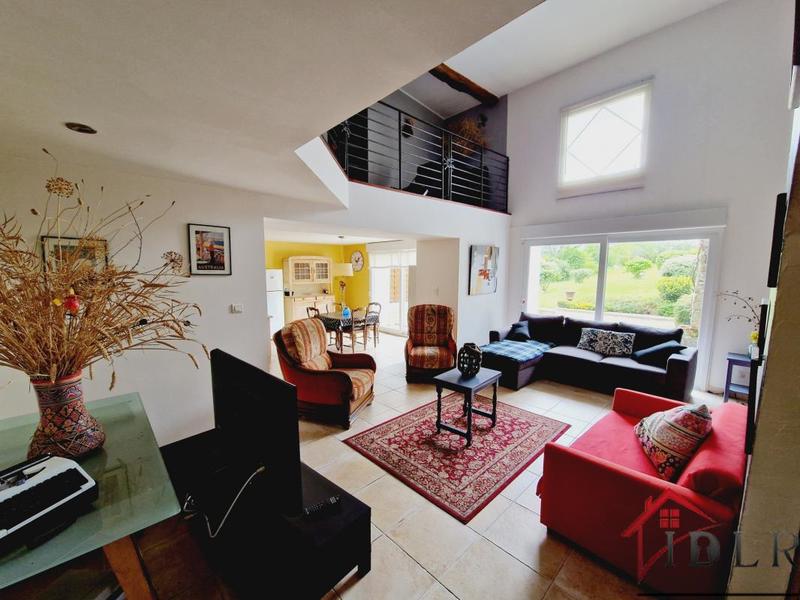 Maison - 188 m² - 5 pièces