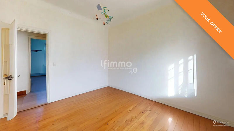 Demeure - 200 m² - 9 pièces