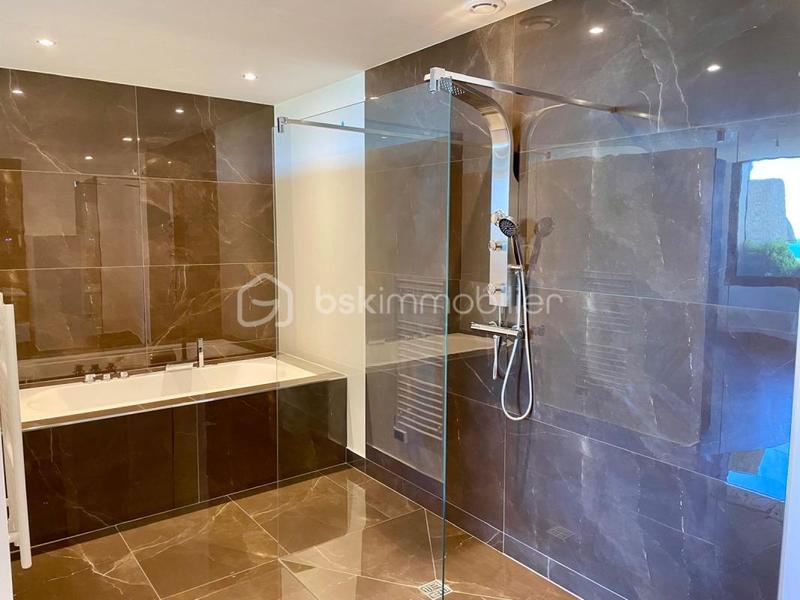 Appartement - 132 m² - 4 pièces