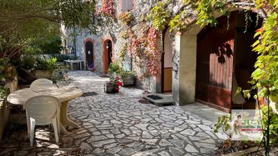 Maison de village - 140 m² - 6 pièces