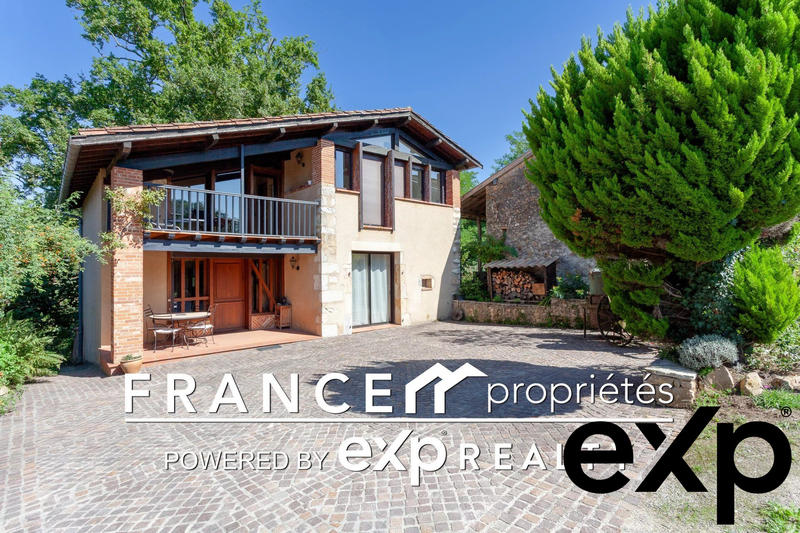 Maison - 223 m² - 7 pièces