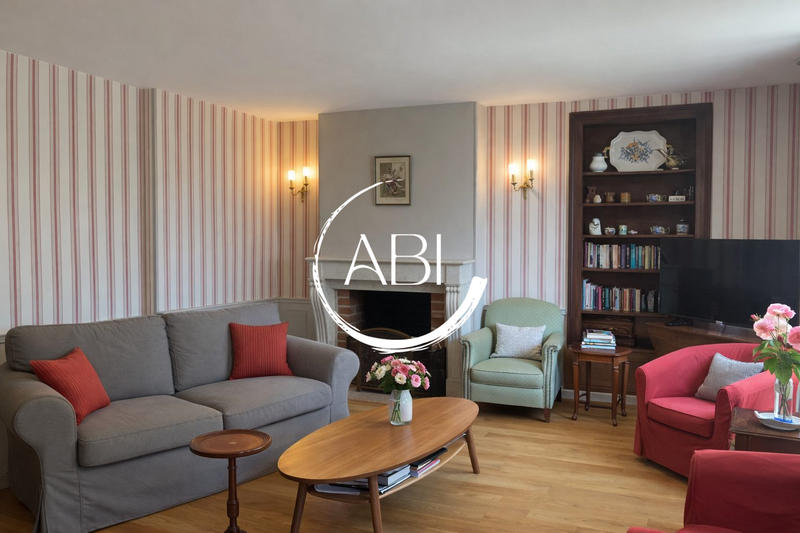 Maison ancienne - 230 m² - 9 pièces