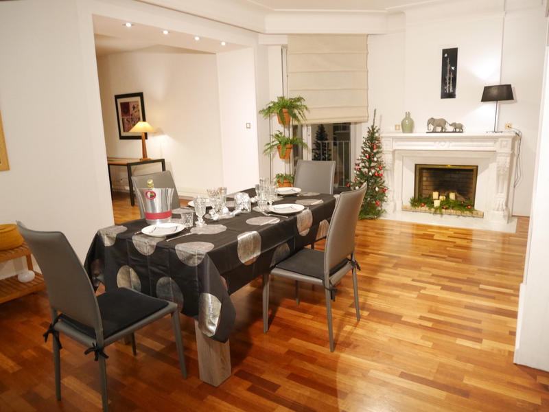 Maison - 380 m² - 11 pièces