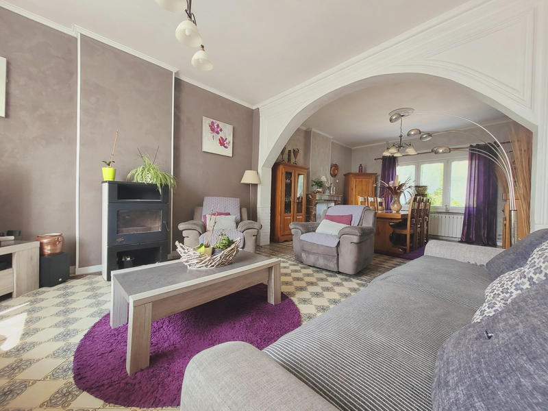 Maison - 209 m² - 8 pièces