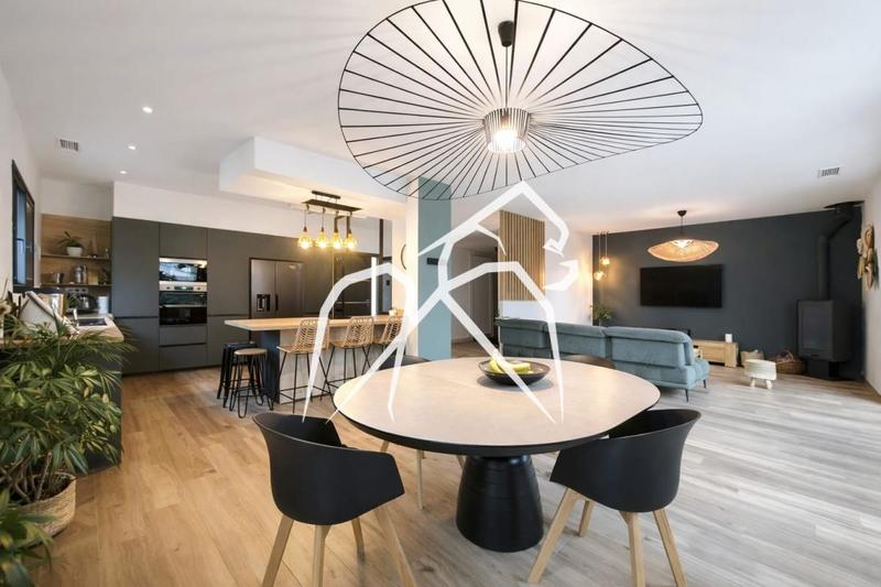 Maison ancienne - 190 m² - 6 pièces