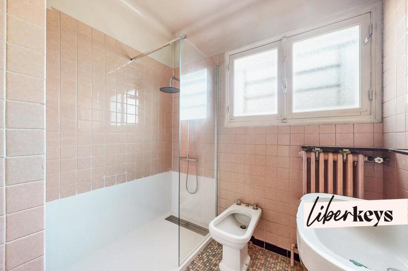 Maison - 12 m² - 6 pièces