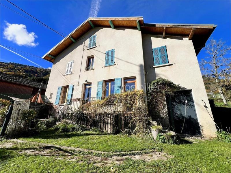 Maison - 196 m² - 6 pièces