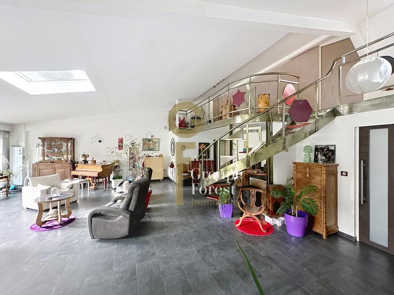 Maison - 190 m² - 5 pièces