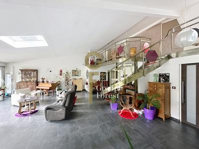 Maison - 190 m² - 5 pièces