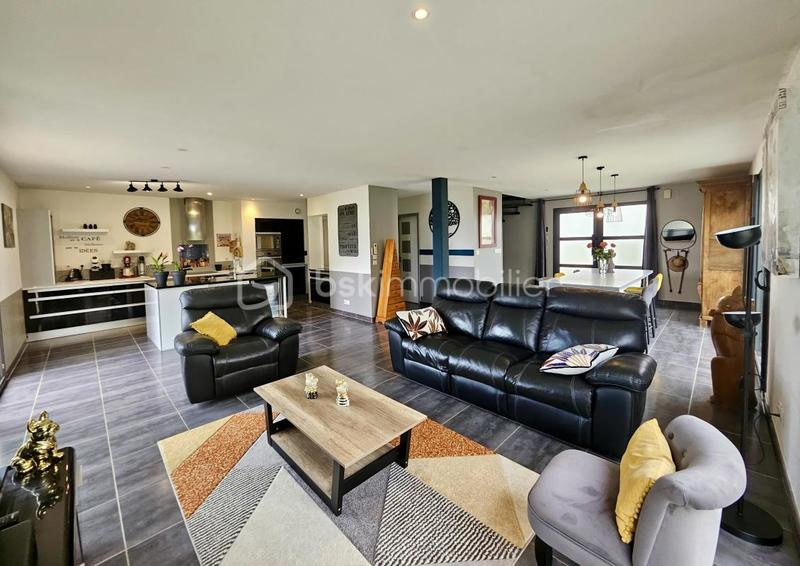 Maison - 150 m² - 4 pièces