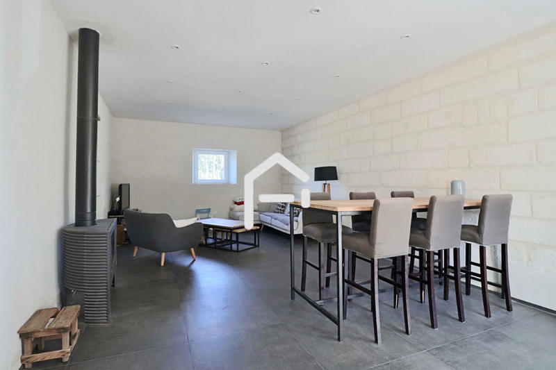 Maison - 259 m² - 8 pièces