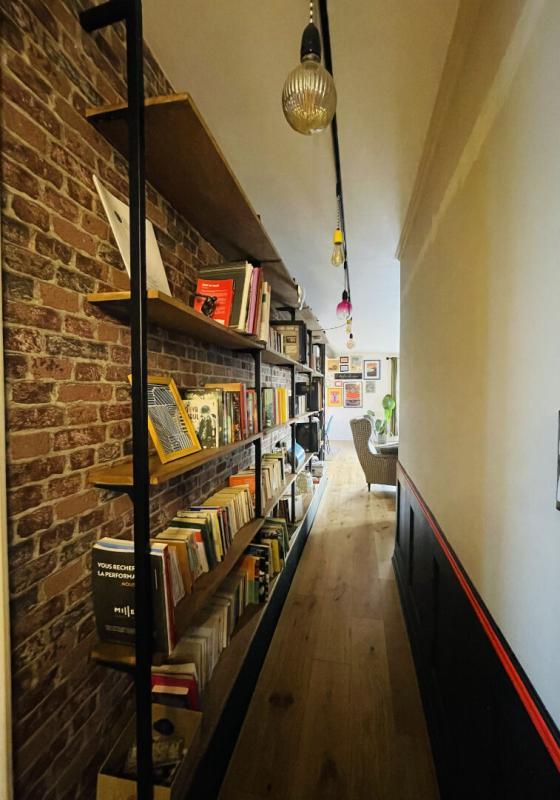 Propriété - 203 m² - 9 pièces