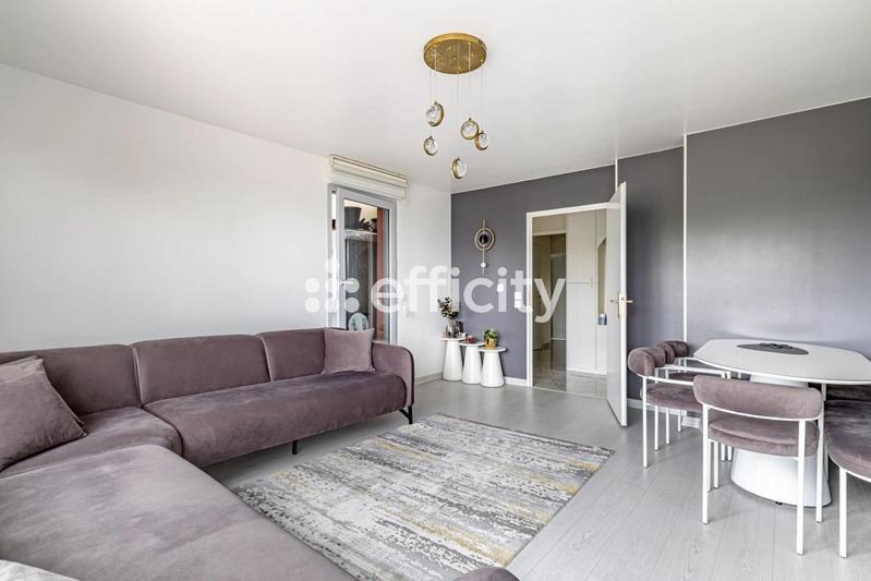 Appartement - 89 m² - 5 pièces