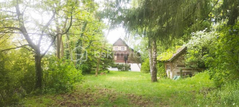 Maison - 220 m² - 6 pièces