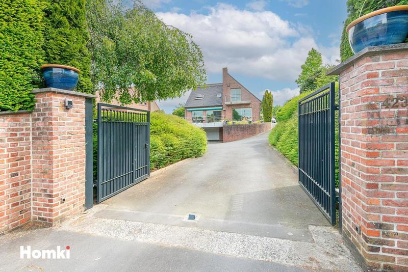 Maison - 214 m² - 7 pièces