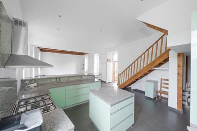 Maison - 222 m² - 9 pièces