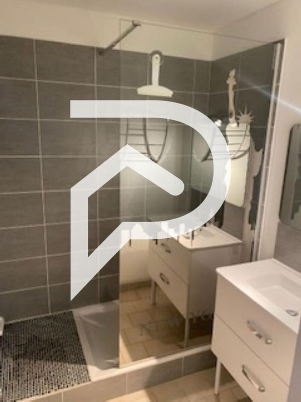 Immeuble - 11 pièces