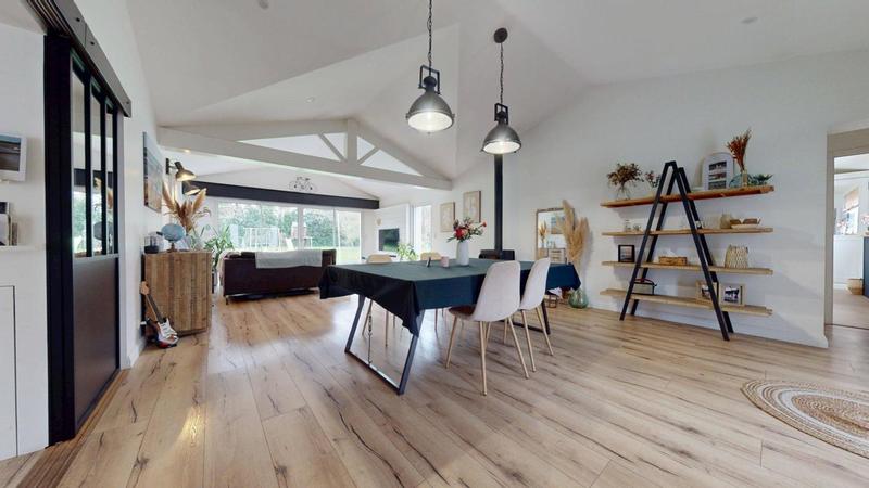 Pavillon - 183 m² - 7 pièces