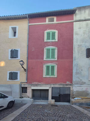 Immeuble - 9 pièces