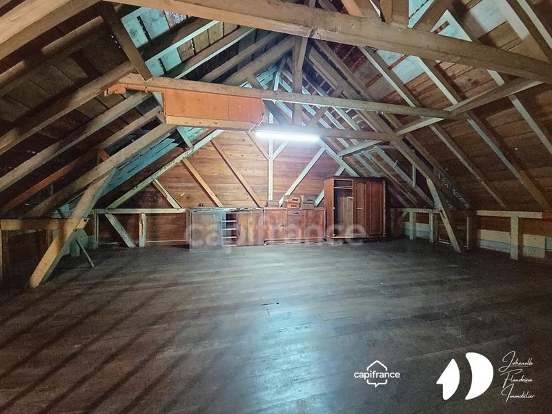 Immeuble - 195 m² - 10 pièces