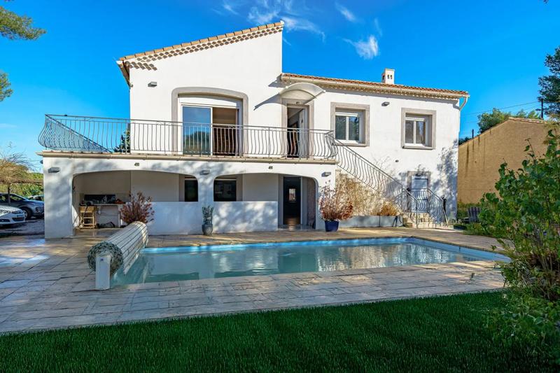 Maison - 192 m² - 7 pièces