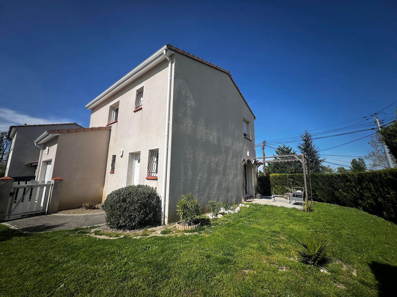 Maison - 90 m² - 4 pièces