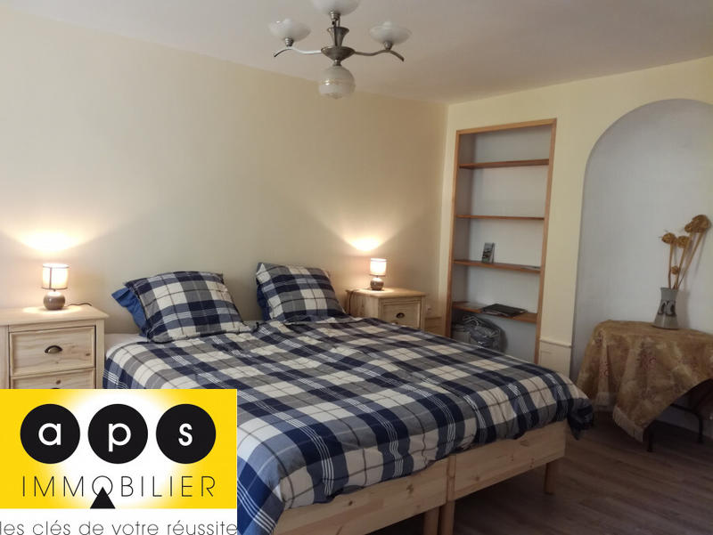 Maison - 300 m² - 10 pièces