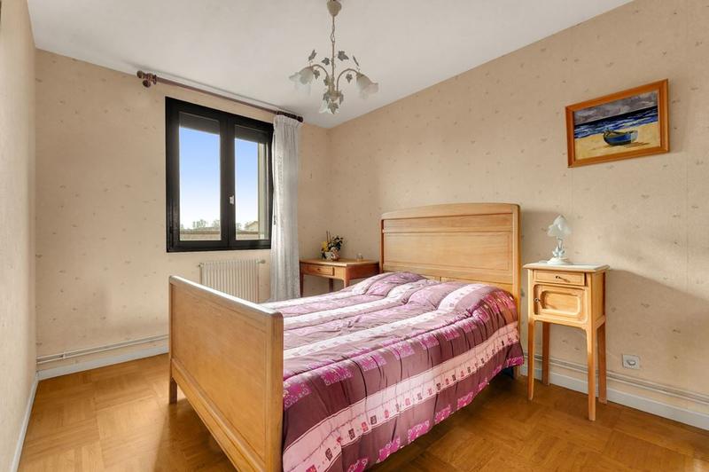 Maison traditionnelle - 90 m² - 5 pièces