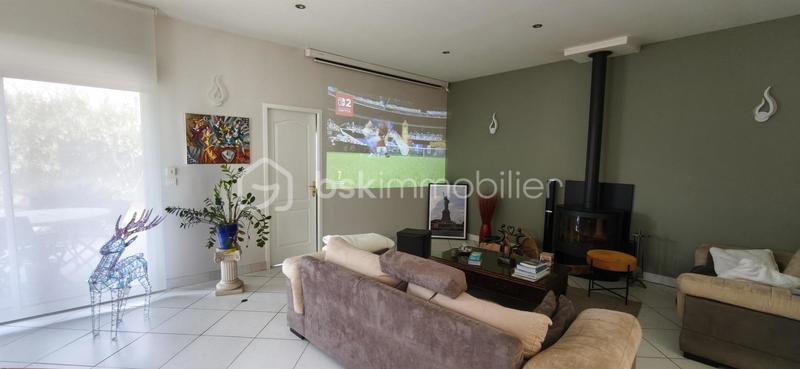 Demeure - 245 m² - 9 pièces