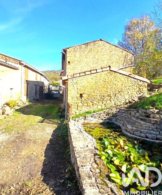 Maison - 300 m² - 11 pièces