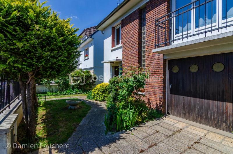 Maison - 104 m² - 5 pièces