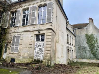 Immeuble - 1 340 m² - 33 pièces