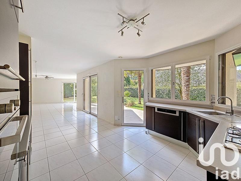 Maison - 197 m² - 9 pièces