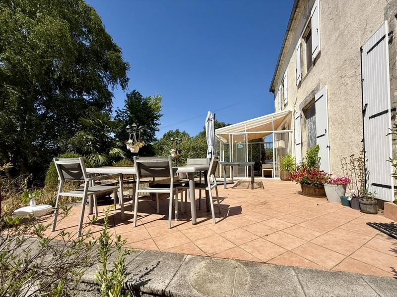 Maison - 189 m² - 7 pièces