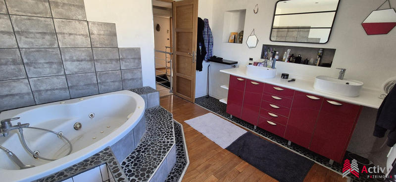 Villa - 120 m² - 4 pièces