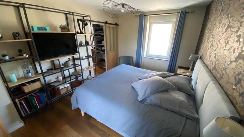 Maison - 266 m² - 9 pièces