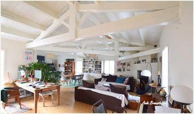 Maison - 198 m² - 6 pièces