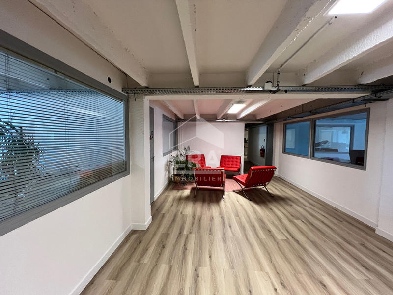 Bureau - 20 m² - 2 pièces