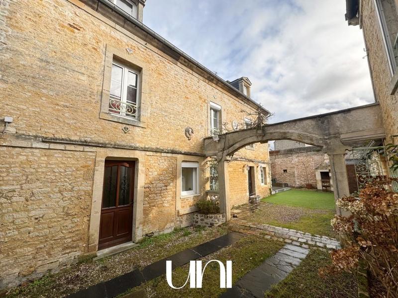 Propriété - 190 m² - 7 pièces