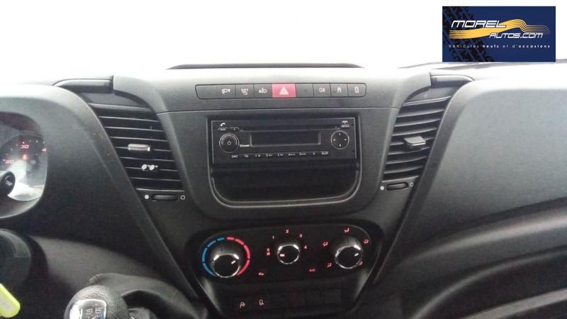 Iveco Daily Fourgon Fgn 35 s 15 V12 H2 Quad-Leaf Bvm6