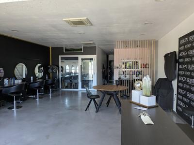 Local commercial - 100 m² - 1 pièce