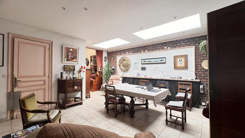 Immeuble - 218 m² - 10 pièces