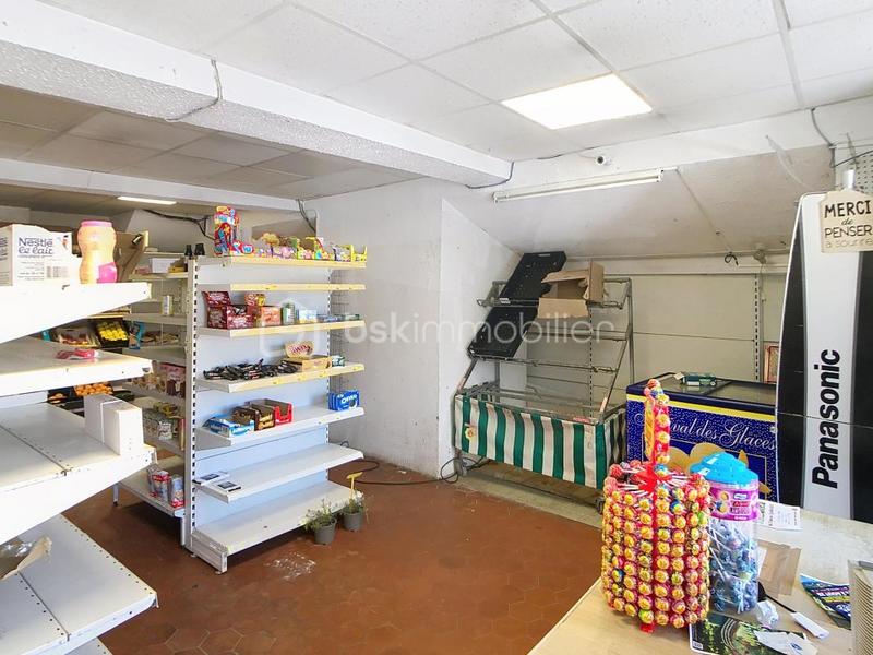 Maison - 360 m² - 12 pièces